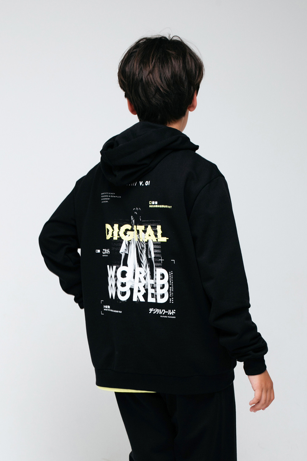 картинка Куртка для мальчика КБ 301780 черный к66 от магазина детских товаров ALiSa
