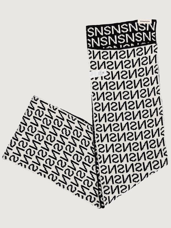 картинка Шарф детский NIKASTYLE 17з16925 Черный от магазина детских товаров ALiSa