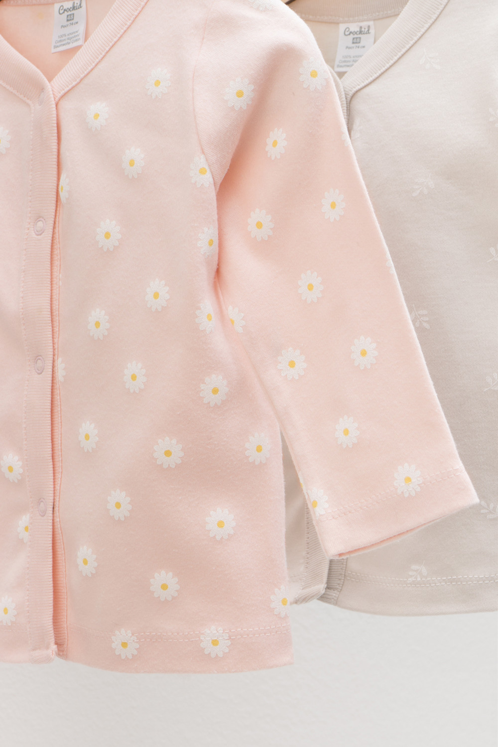 картинка Кофточка для девочки Crockid К 300450-2 белые веточки, маленькие ромашки (розовый) я119 от магазина детских товаров ALiSa