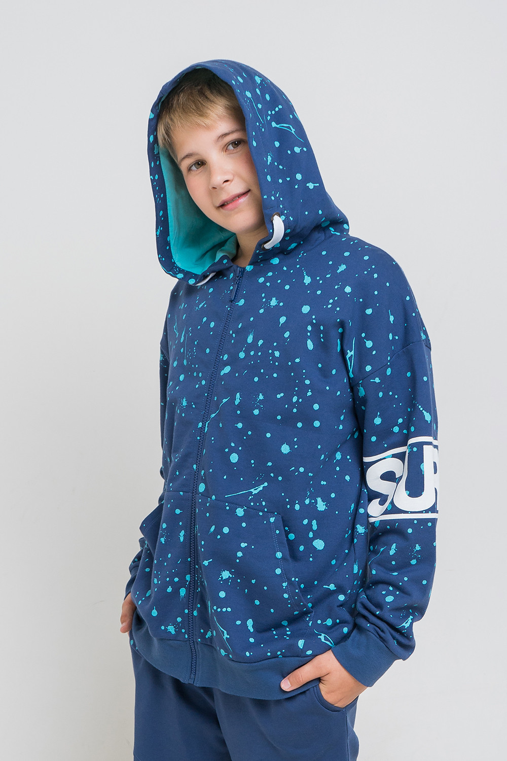 картинка Куртка для мальчика КБ 301350 темно-синий, пятна краски к46 от магазина детских товаров ALiSa