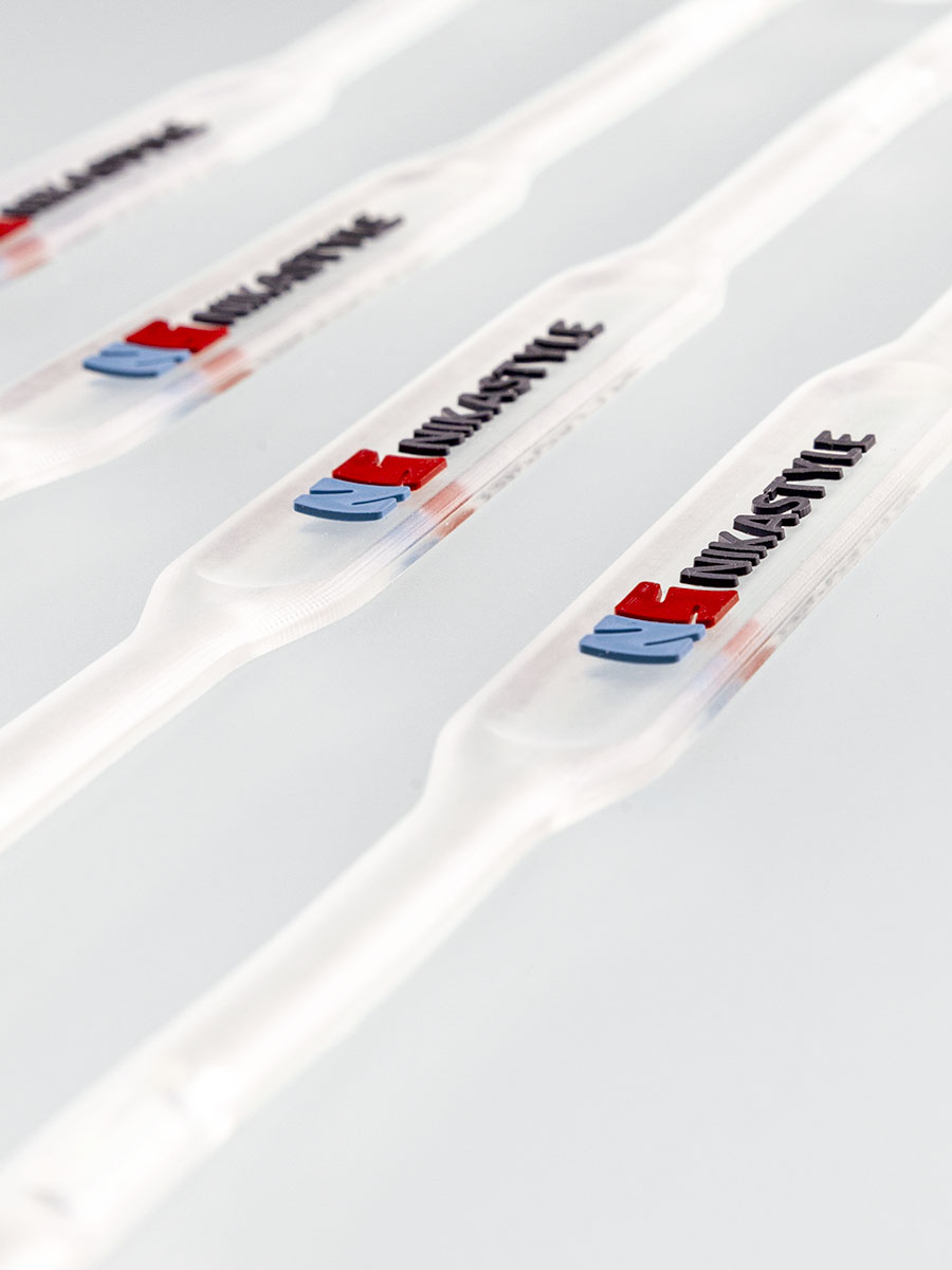 картинка Штрипки для комбинезонов и брюк NIKASTYLE 1ф0121 2 пары с пуговицами от магазина детских товаров ALiSa